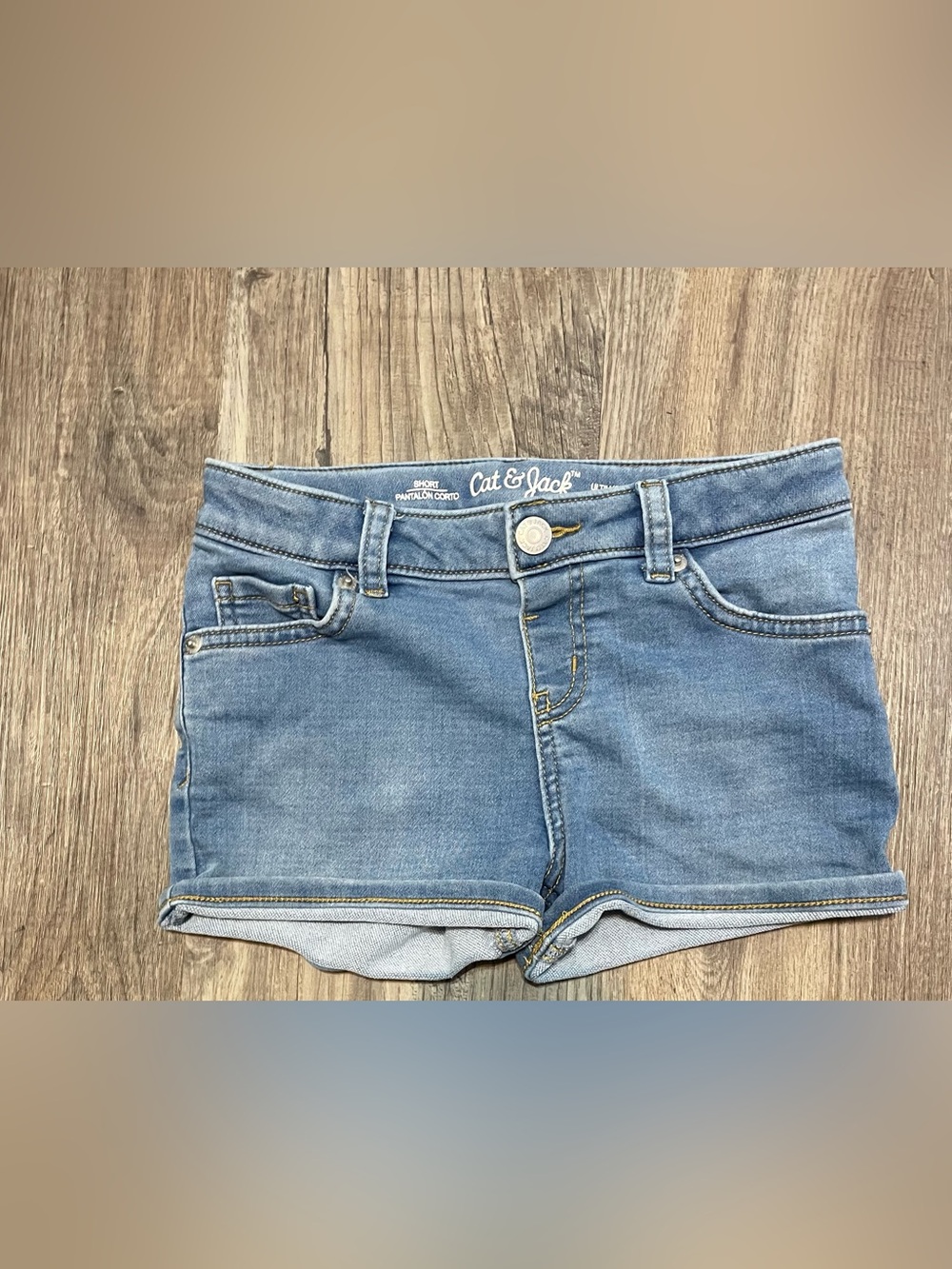 Cat & Jack Girls' Light Blue Denim Rolled-Hem Shorts